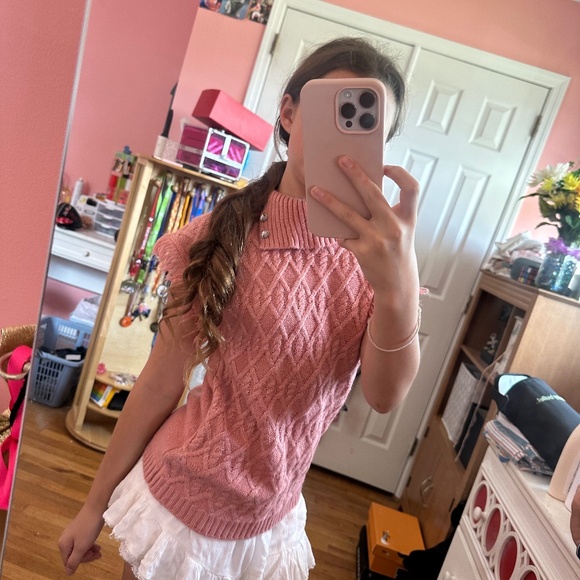 Pink cute sweater size: 7-8 - Picture 1 of 4